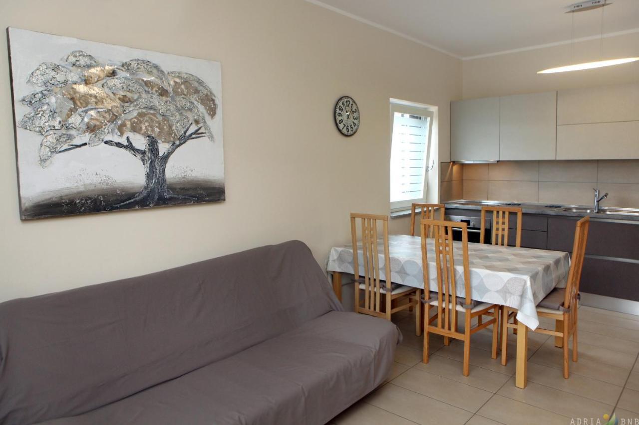 Spacious Izola Apartment Sl Bagian luar foto